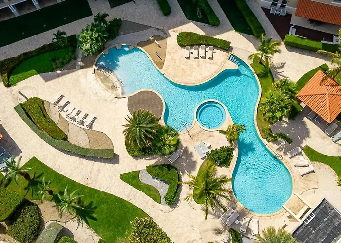Star Oasis Condo