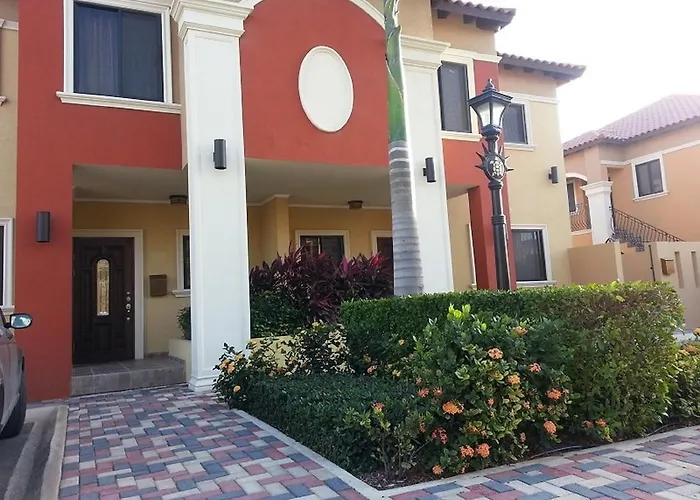 Gold Coast Luxury Condo One Floor