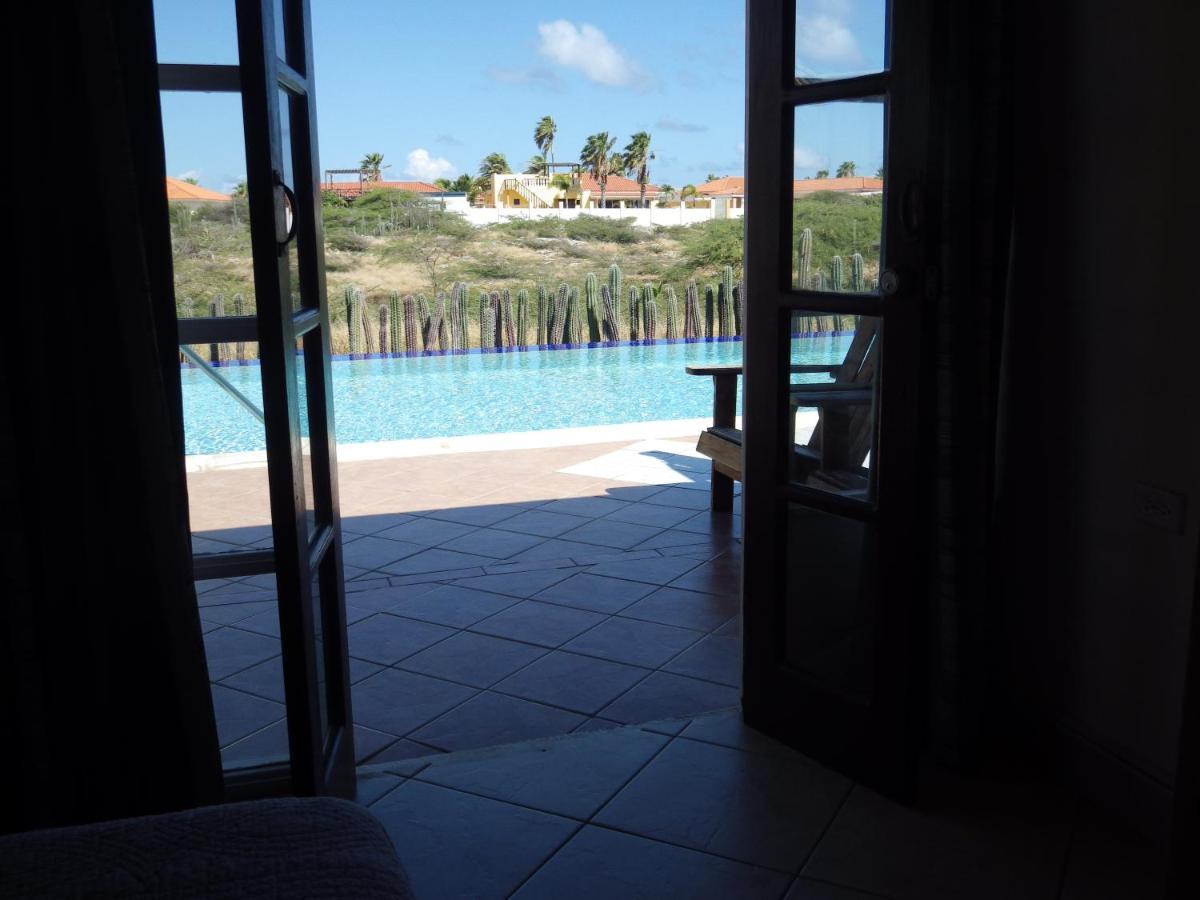 Aruba Cunucu Palm Beach