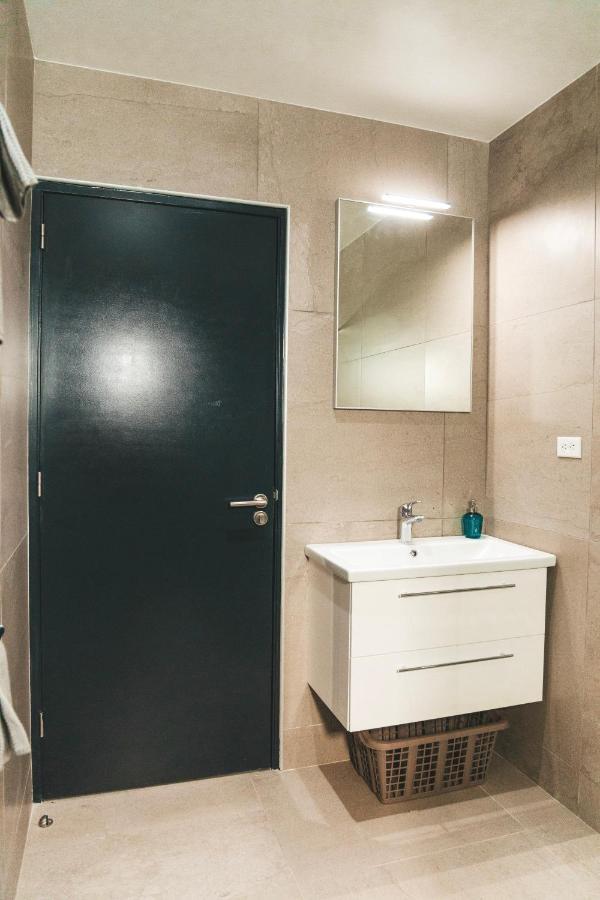 Apartment Gray Door - Adults Only *