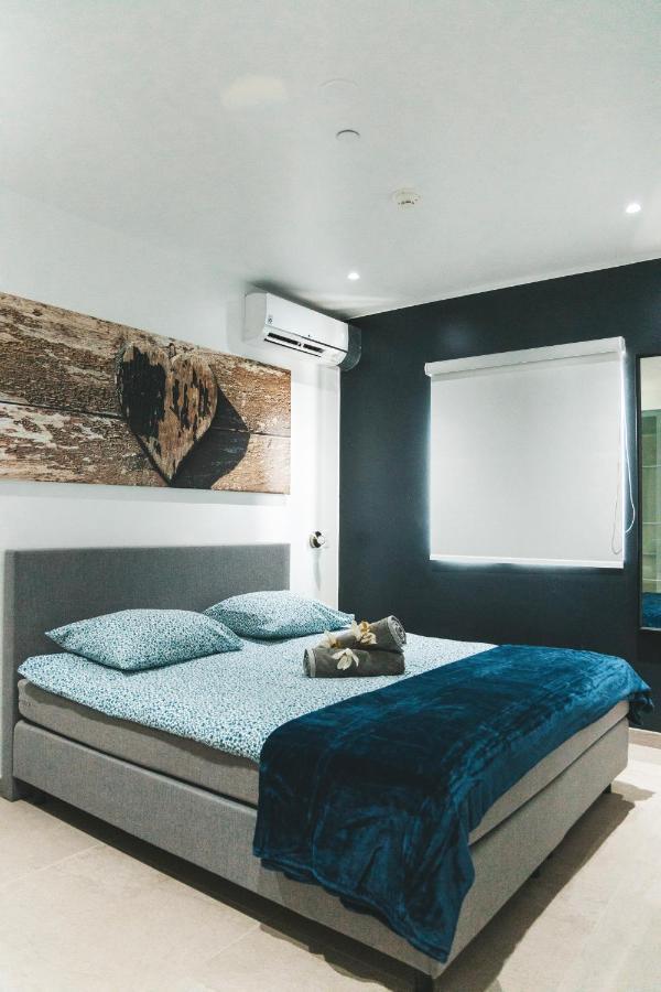 Apartment Gray Door - Adults Only *