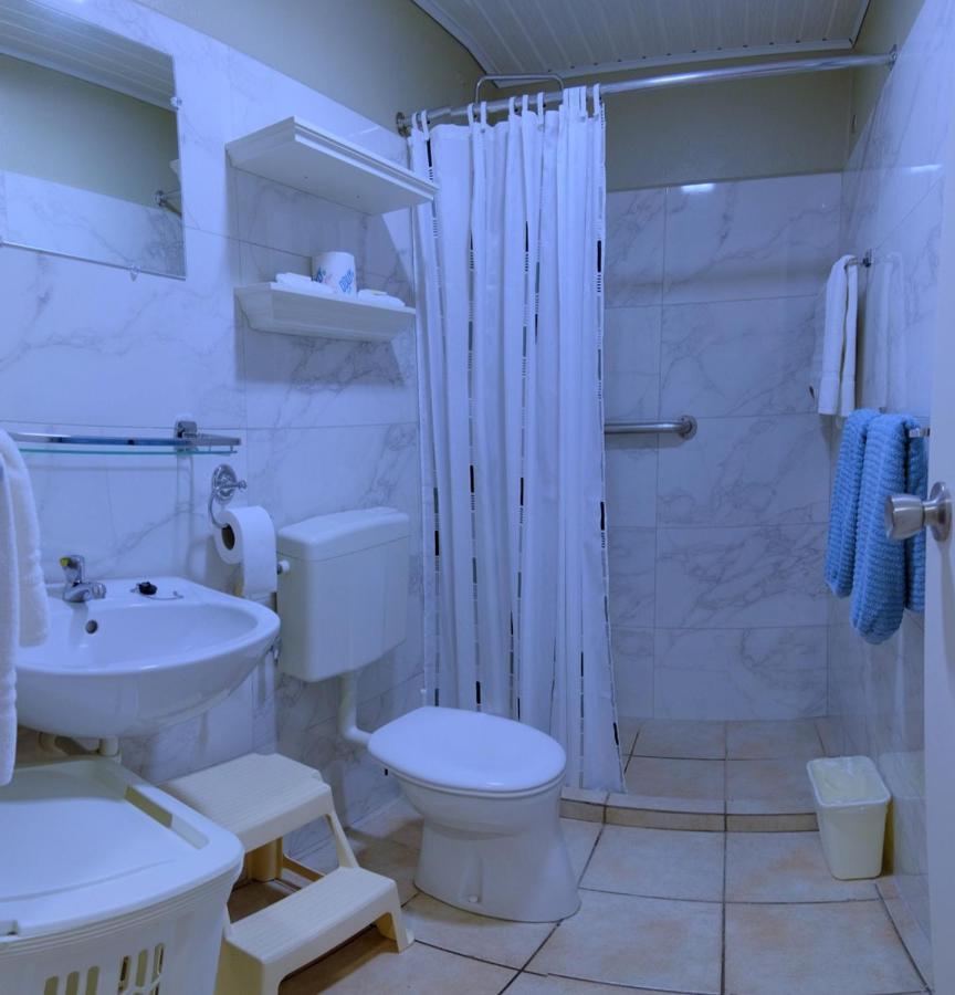 Aruba Quality & Hotel Palm Beach