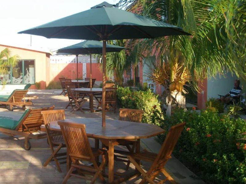 Del Rey Apartment
