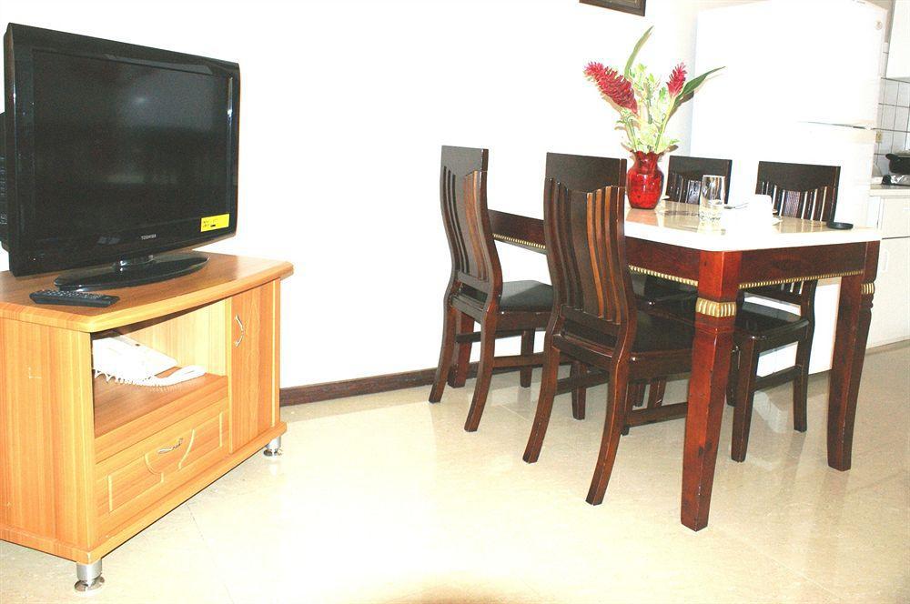 Aruba Blue Village And Hotel 2*