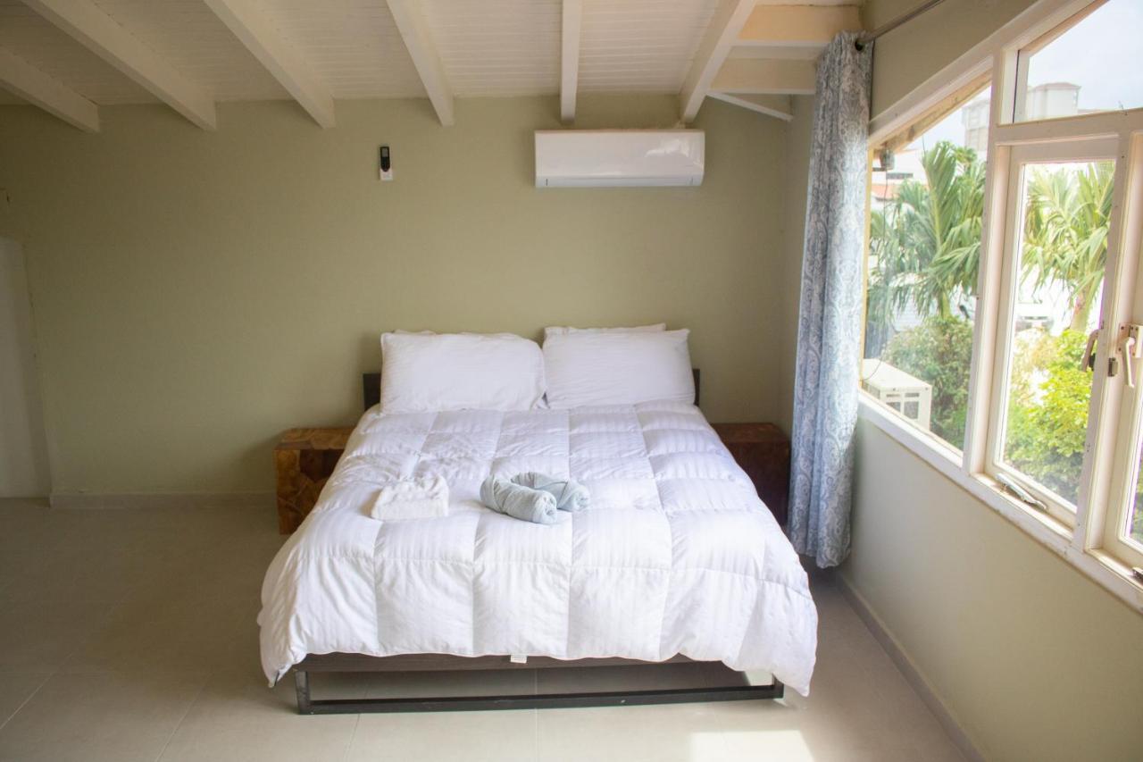 Sunflower Apartment