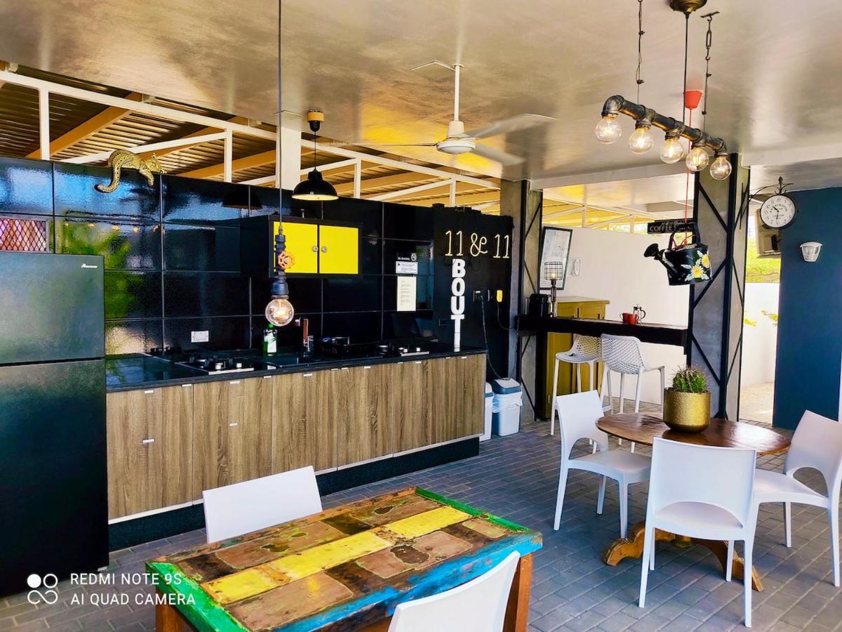 11and11aruba Apartment *