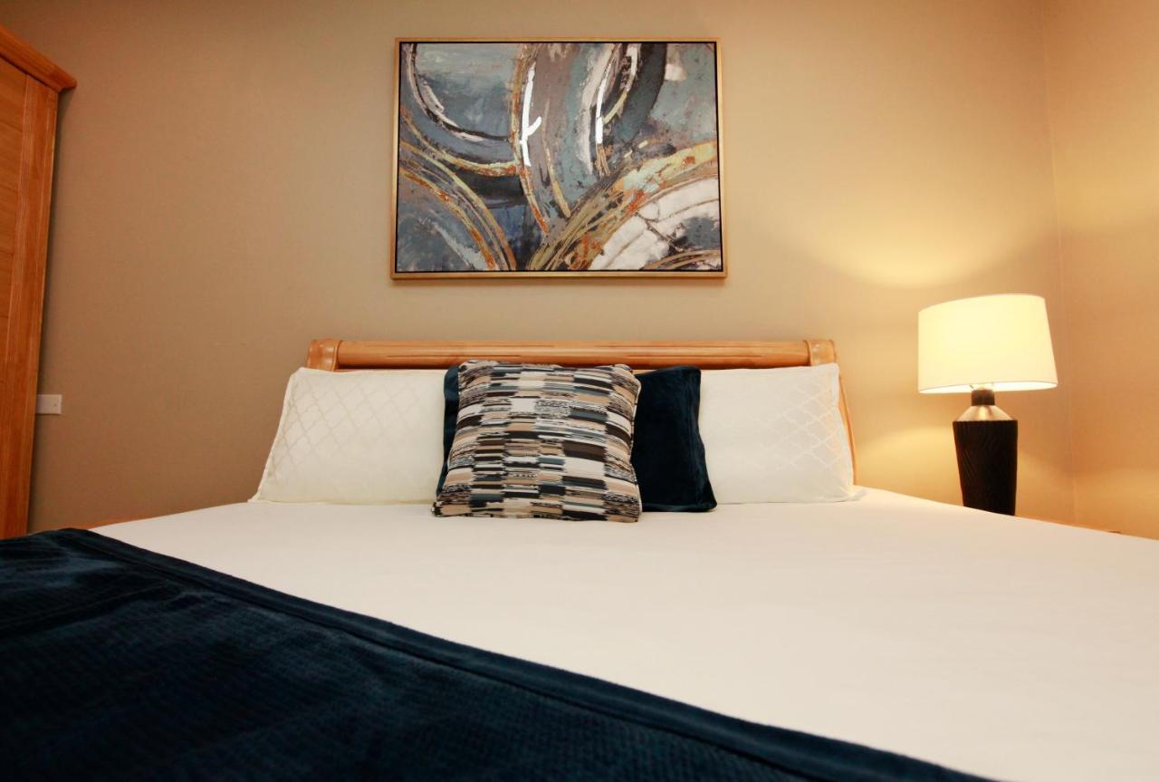 Victoria Hotel 2*
