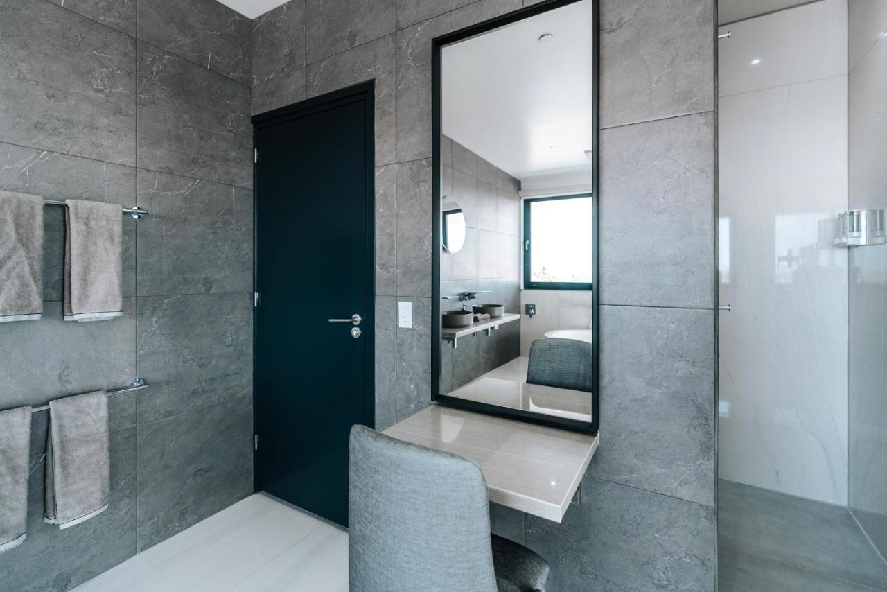 Apartment Gray Door - Adults Only *