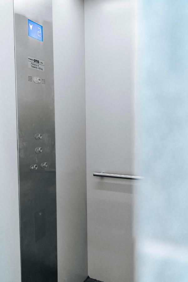 Gray Door - Adults Only Apartment *