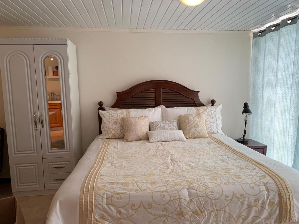 Sandpiper Apartment Palm Beach