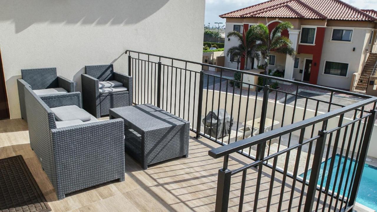 Villa Diamante 181 Luxury In Gold Coast 4 Bedrooms 3 Bath Palm Beach