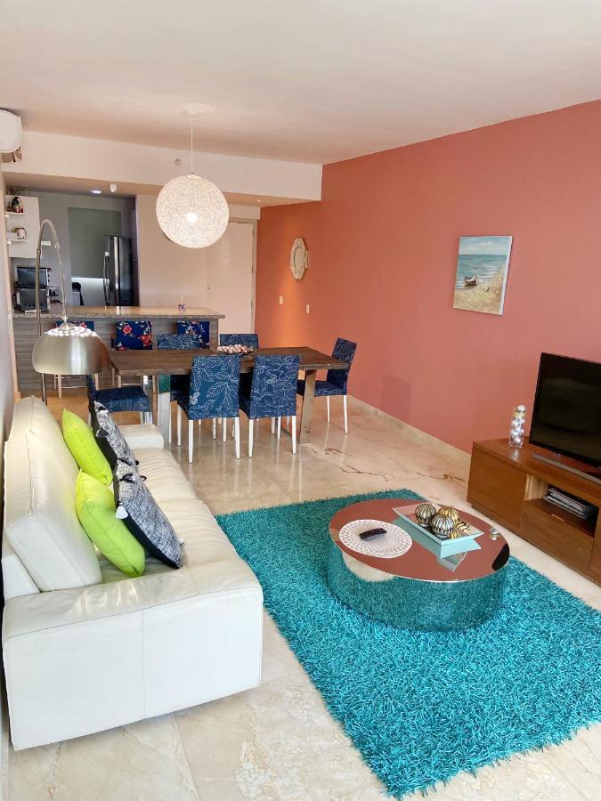 Isla Bonita Tropical 107 Apartment Palm Beach