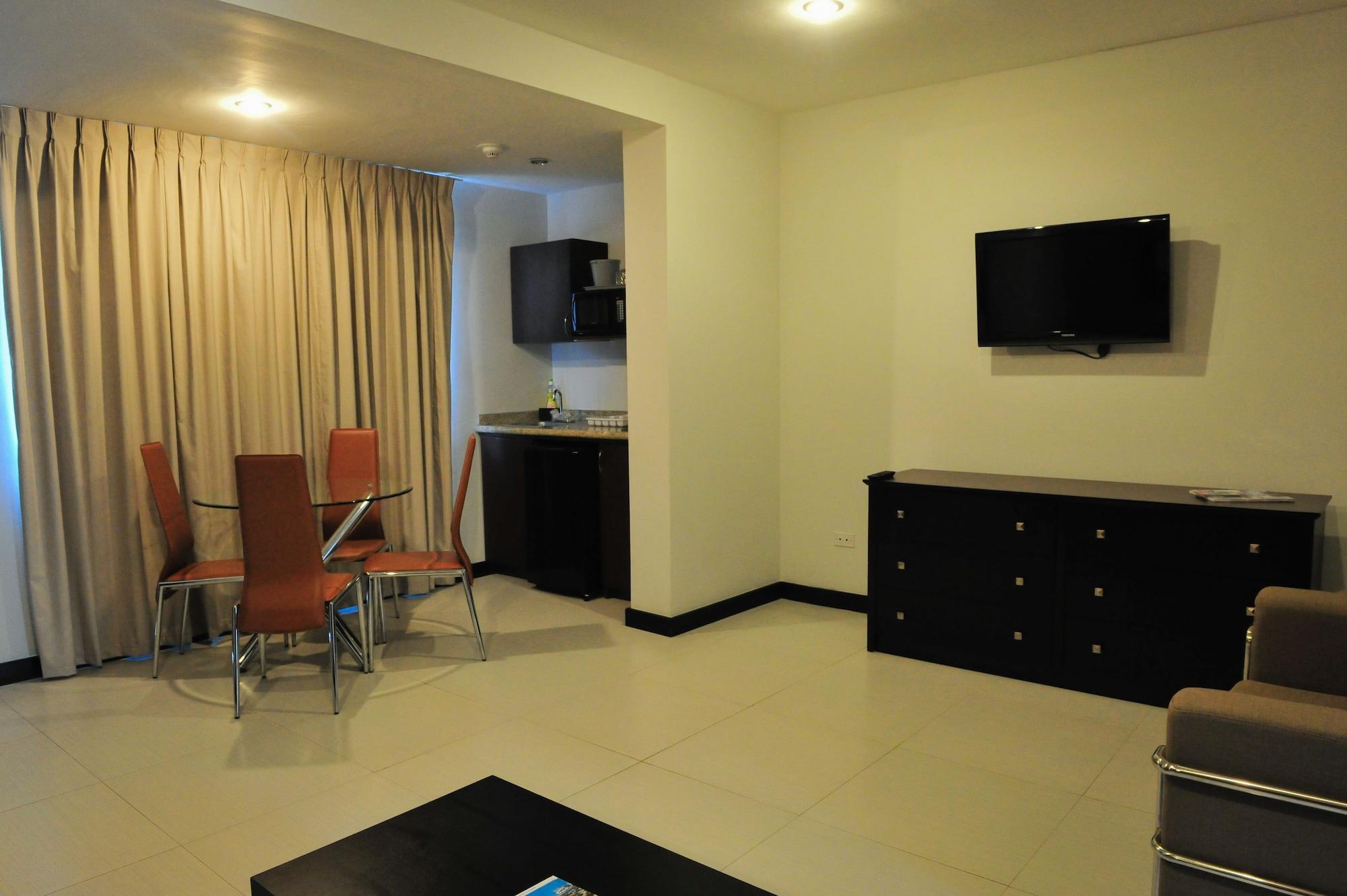 Talk Of The Town & Club By Gh Hotel