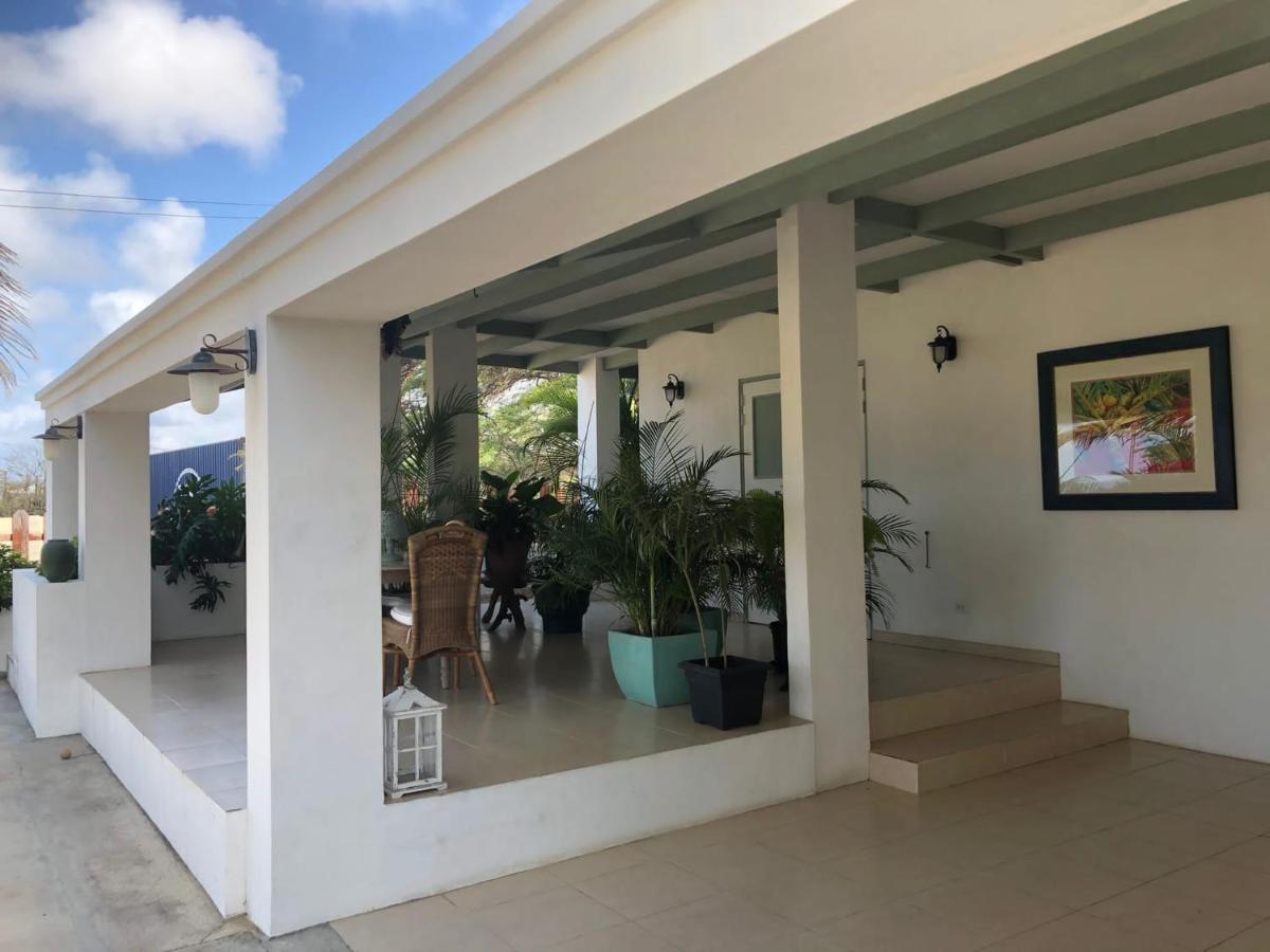 Studio Zara Apartment Savaneta
