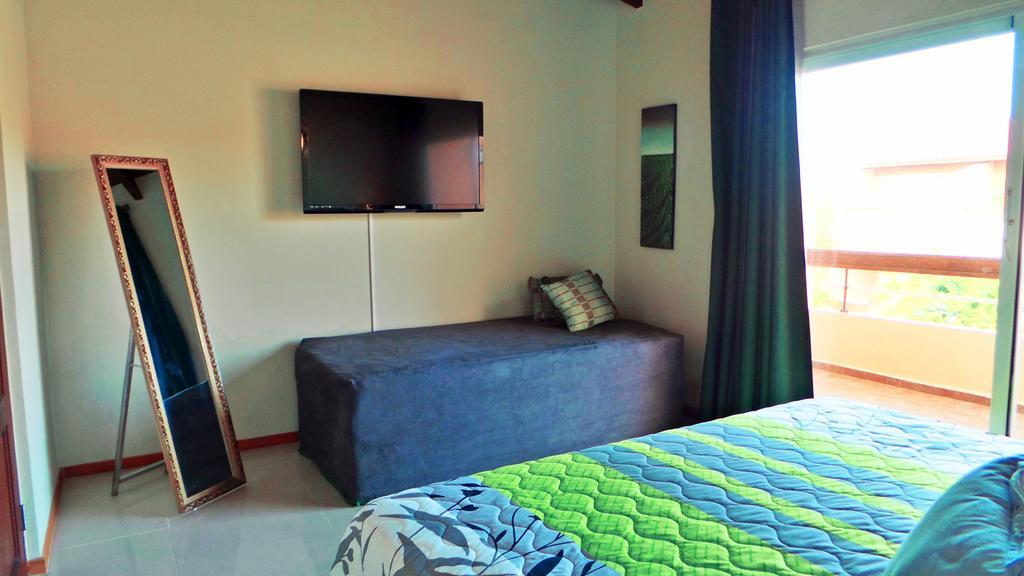 Family-flexication-friendly Villa, Few Steps From Eagle Pousada Palm Beach