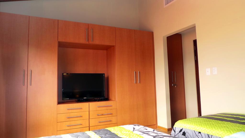 Family-flexication-friendly Villa, Few Steps From Eagle Pousada