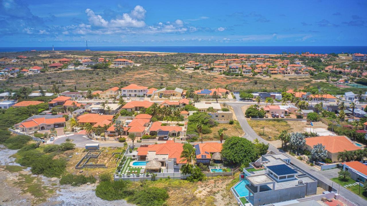 Guest house Y Solo Unique Private Walking Distance To The Palm Beach