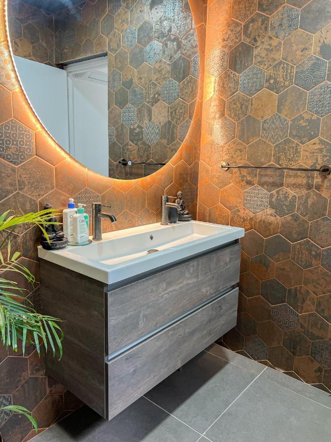 Guest house Y Solo Unique Private Walking Distance To The Palm Beach