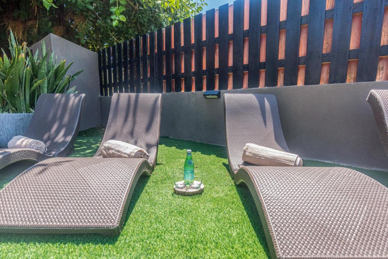 Y Solo Unique Private Walking Distance To The Guest house *