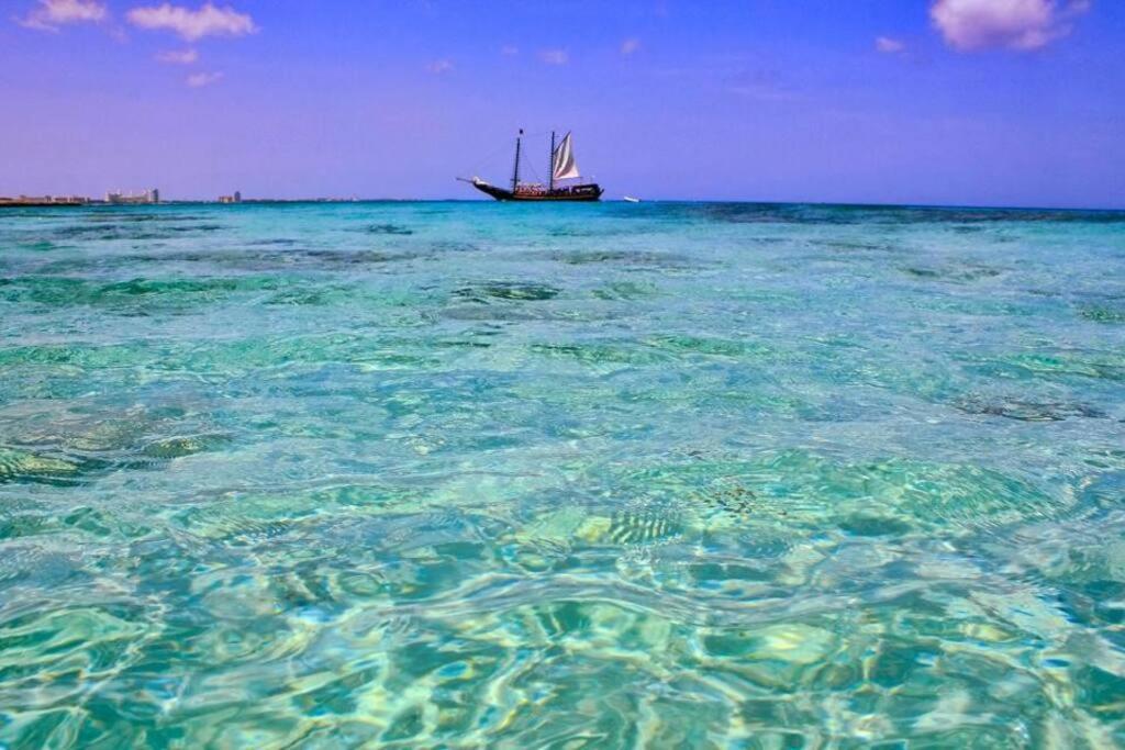 New! Cozy 1 Bedroom Condo- Gold Coast, Noord Aruba