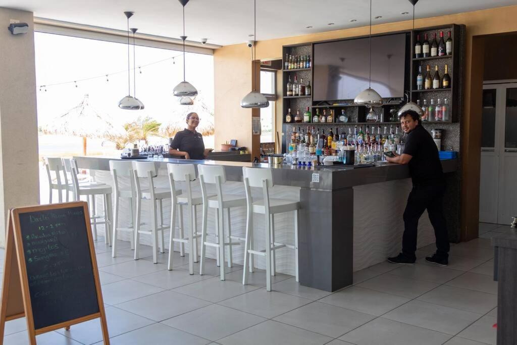 New! Cozy 1 Bedroom Condo- Gold Coast, Noord Aruba Palm Beach