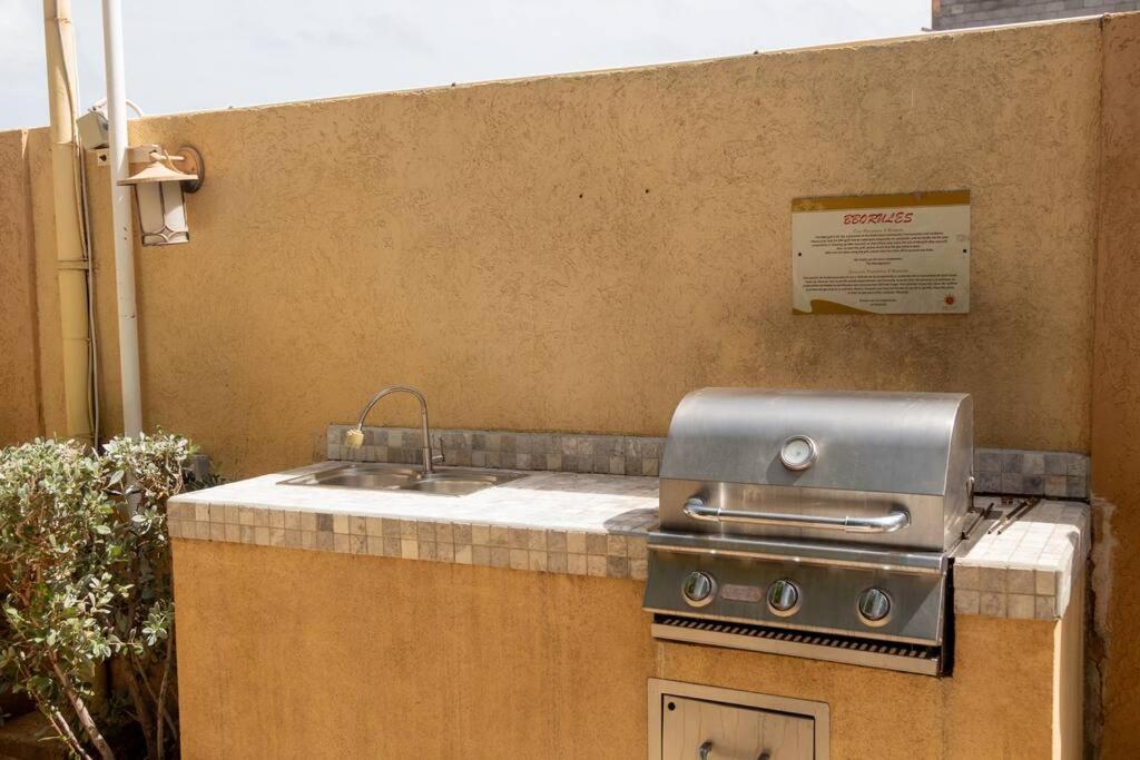 New! Cozy 1 Bedroom Condo- Gold Coast, Noord Aruba