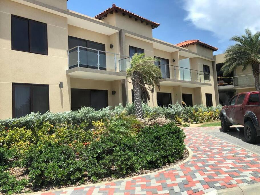 Apartamento New! Cozy 1 Bedroom Condo- Gold Coast, Noord Aruba Palm Beach