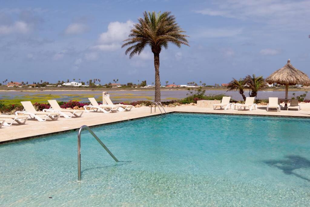 Apartamento New! Cozy 1 Bedroom Condo- Gold Coast, Noord Aruba