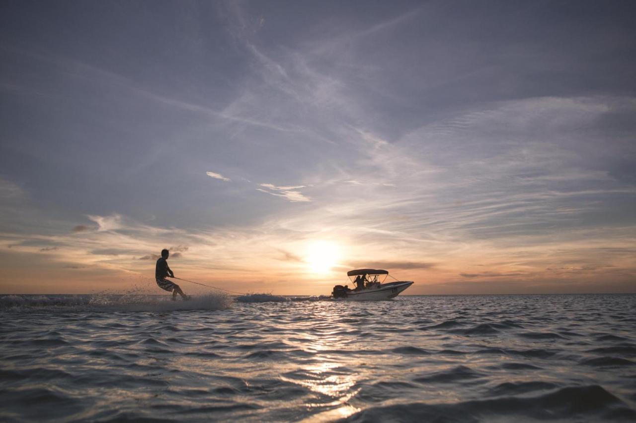 The Ritz-carlton, Aruba Hotel 5*