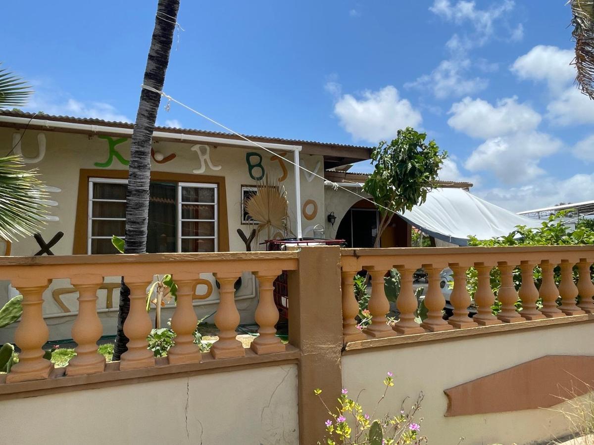 Apartamento Aruba Backpackers *