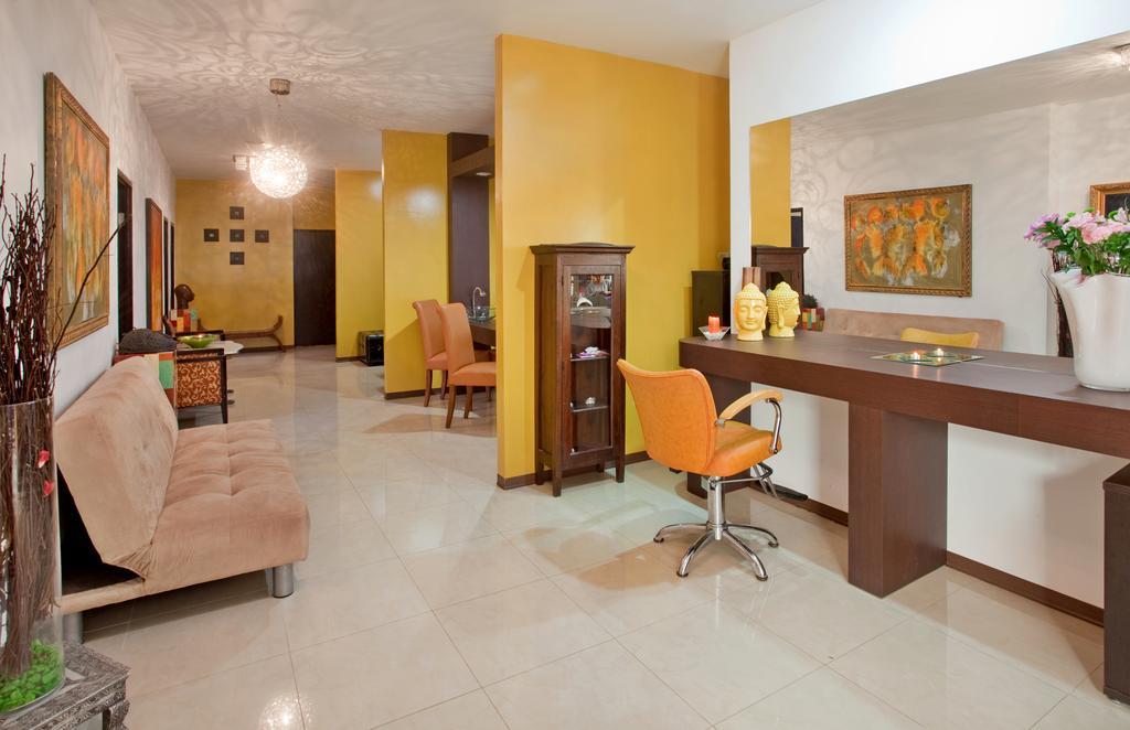 Aruba - & Casino By Ihg Palm Beach
