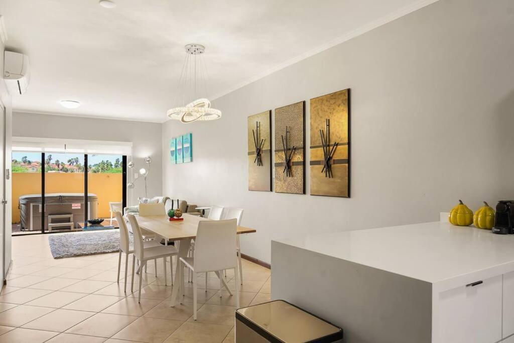 Incredible House In Gold Coast With Private Jacuzzi New Remodeling Holiday home