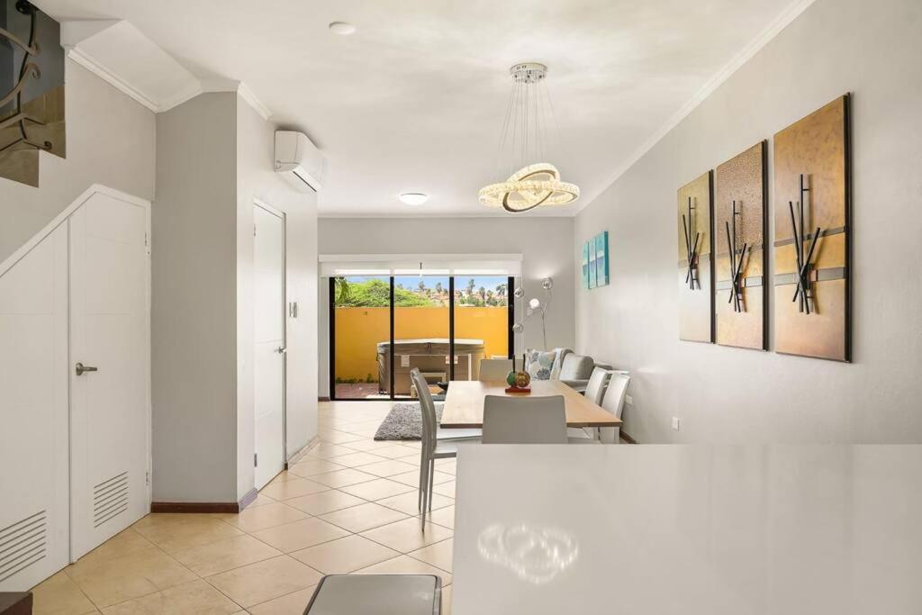 Holiday home Incredible House In Gold Coast With Private Jacuzzi New Remodeling Palm Beach