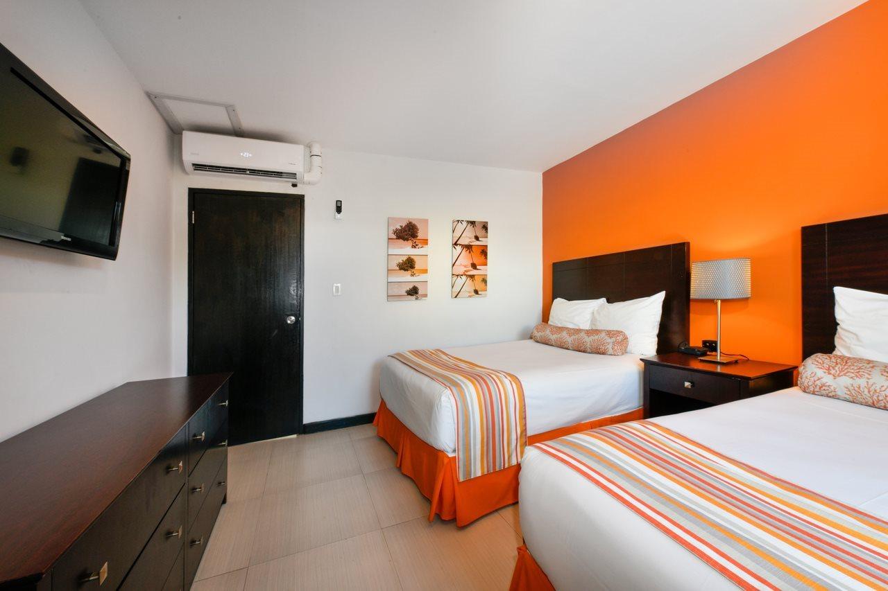 Talk Of The Town & Club By Gh Hotel 3*