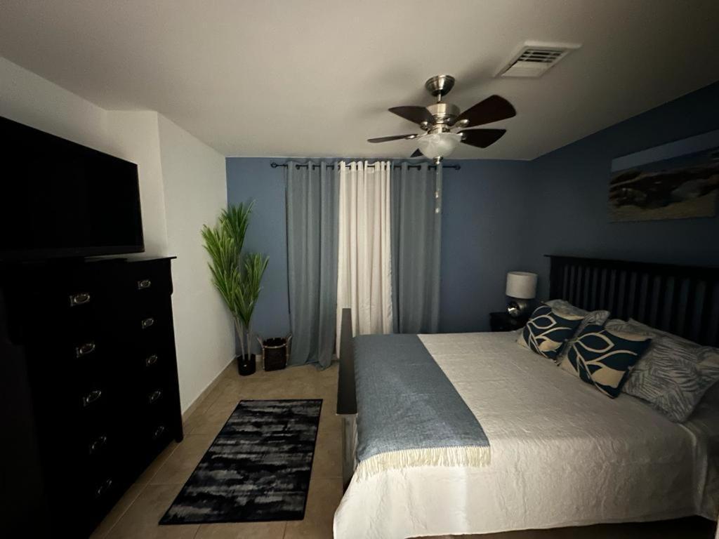 Tierra Del Sol...ocean Front Golf And Tennis Apartment Palm Beach