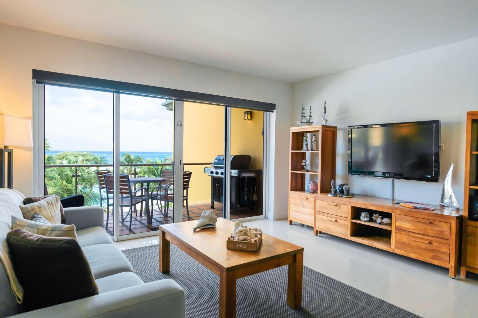 Beachfront - Precious Ruby 2br - Bc355