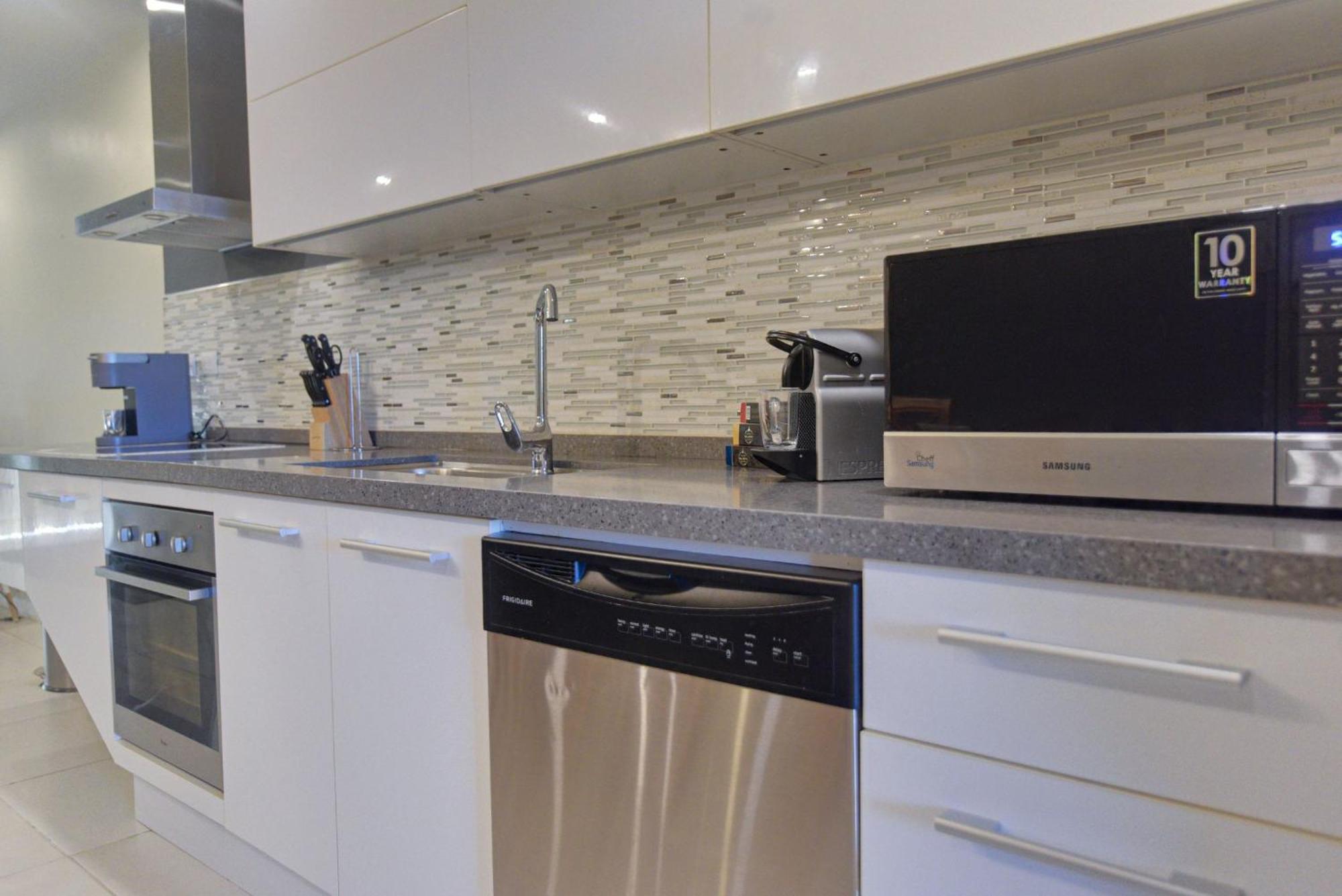 Apartment New ! Islas # 8 Palm Beach