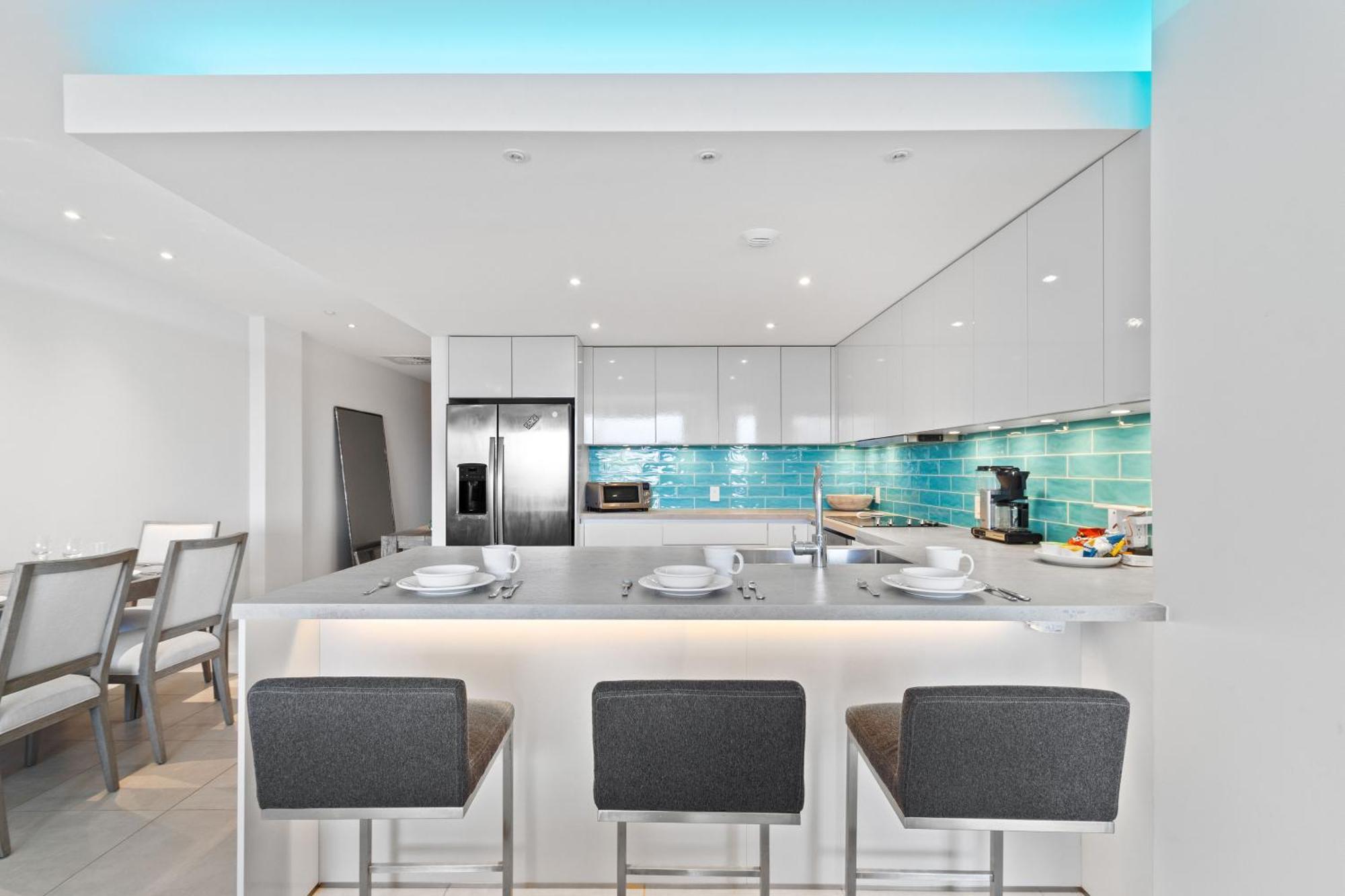 O Beachfront Residences, By Bocobay Aruba Apartment