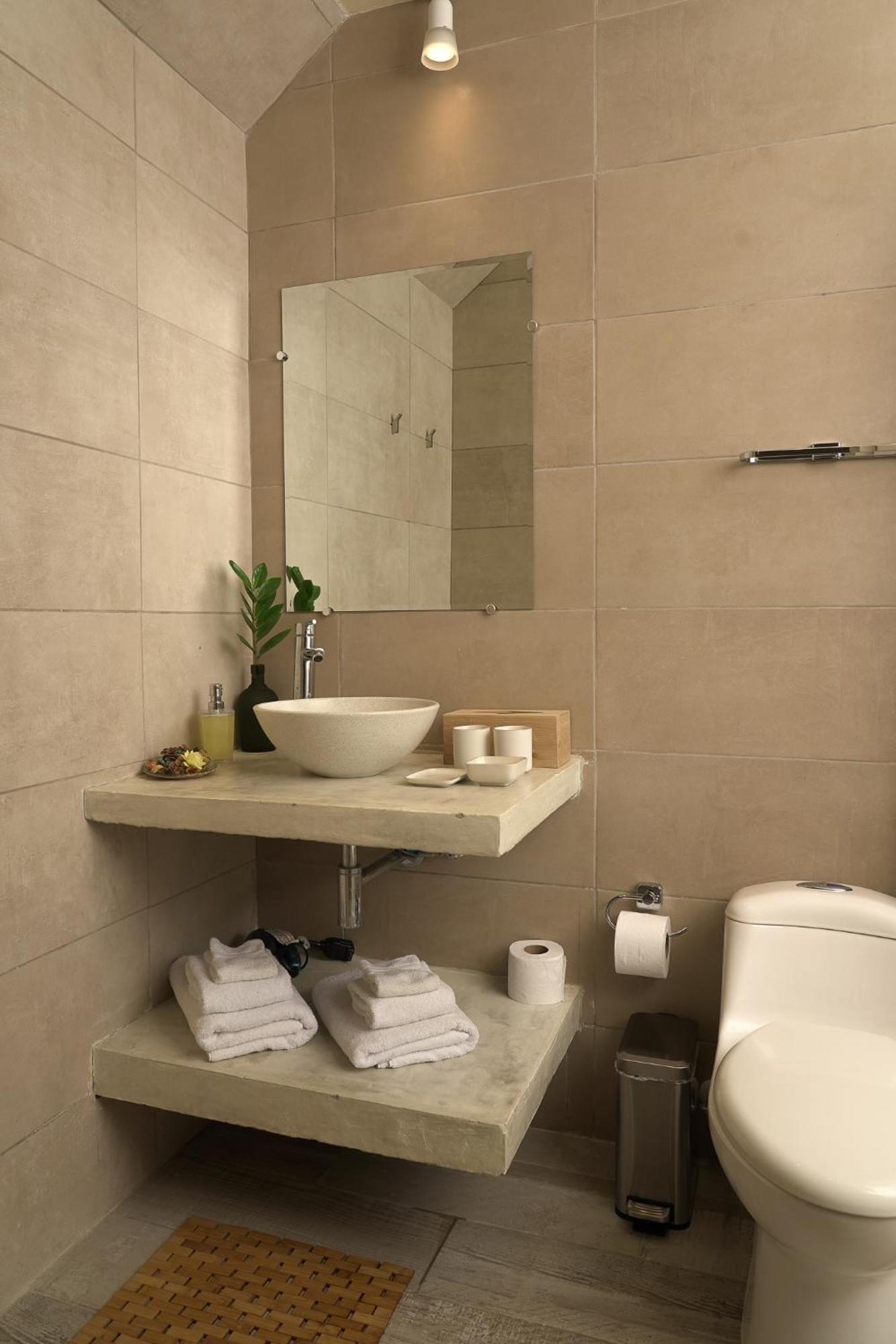 Anate Beach Apartments, Mangel Alto