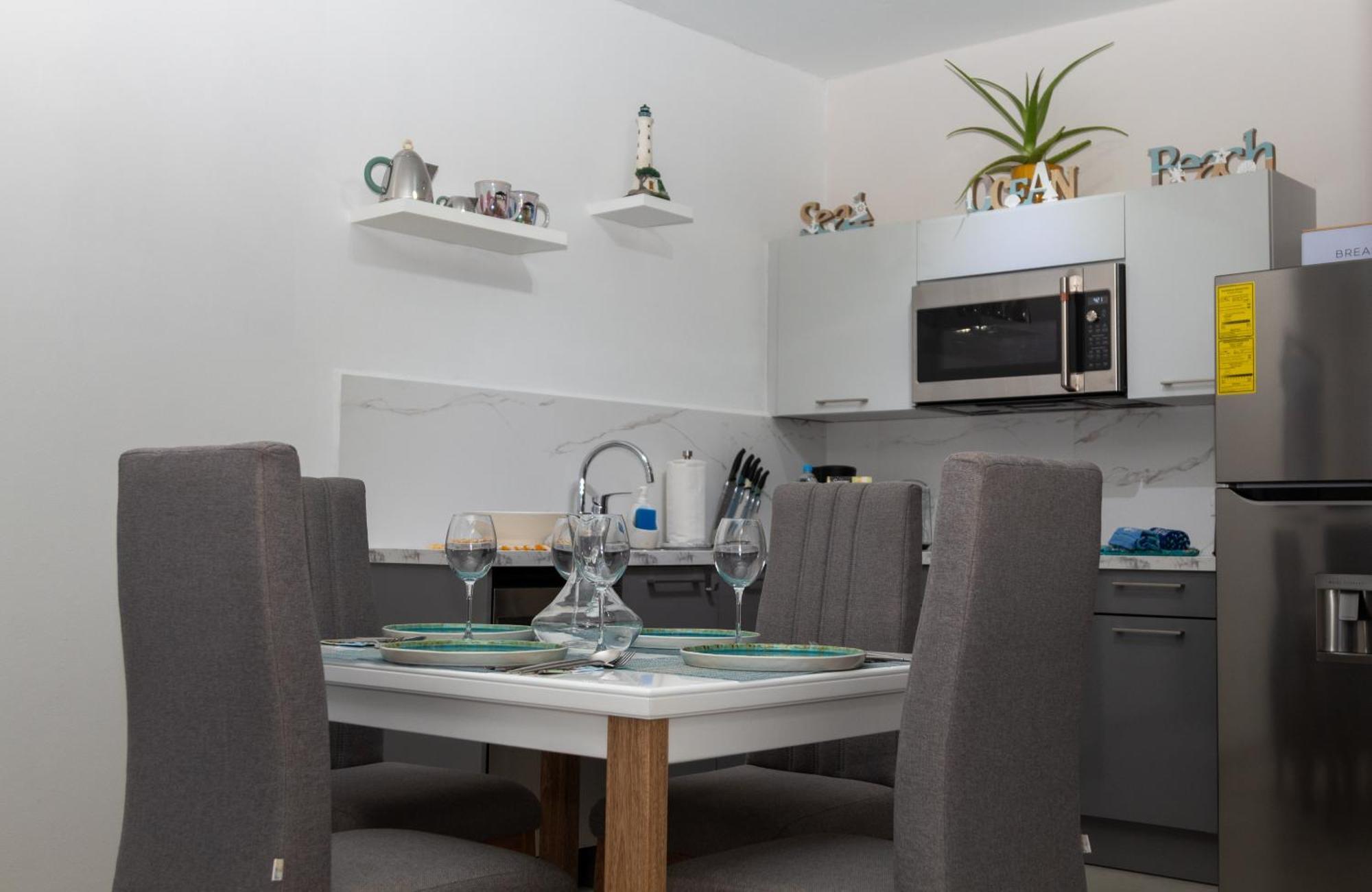 New! Cozy 1 Bedroom Condo- Gold Coast, Noord Aruba Apartamento *