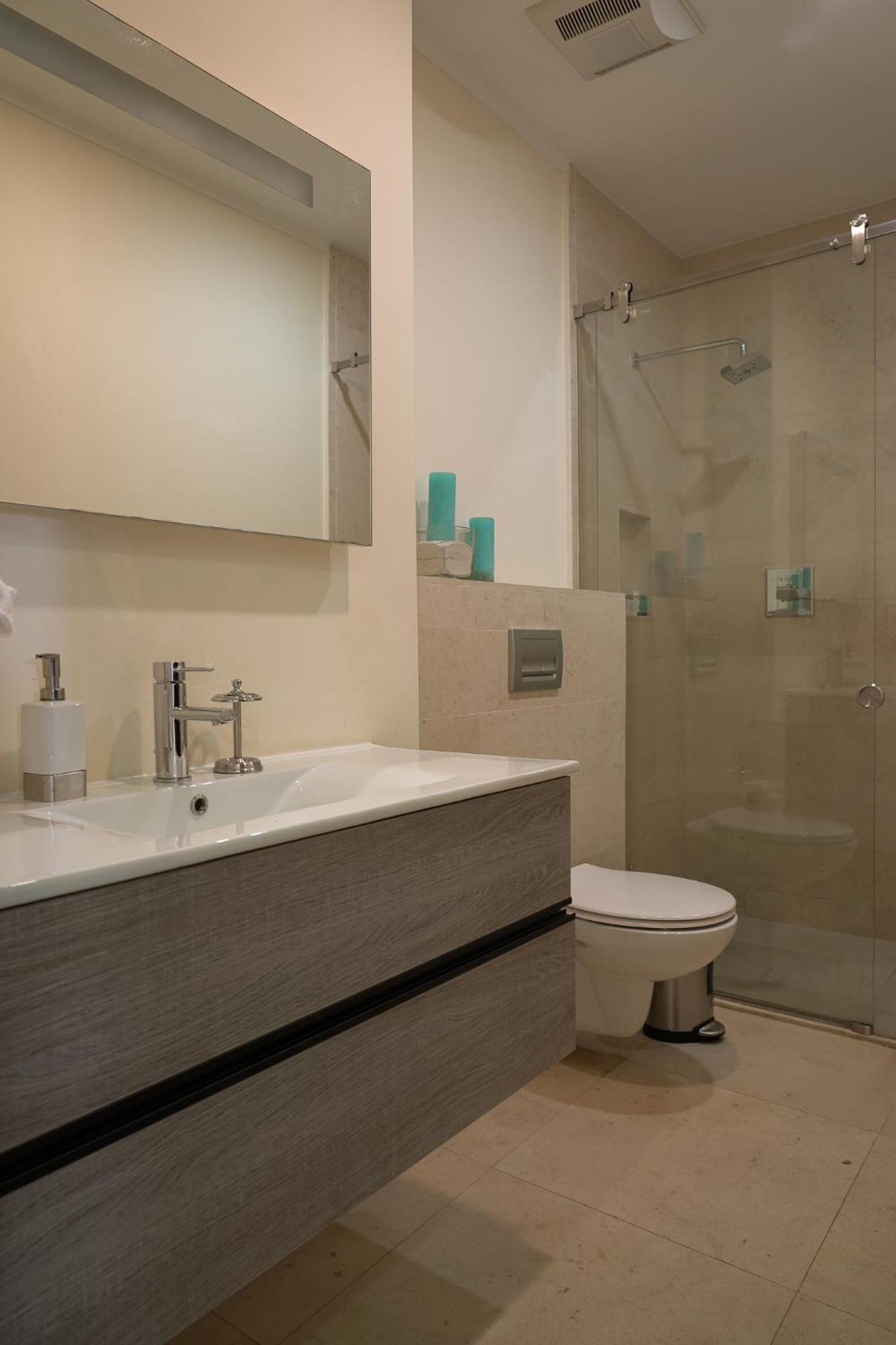 Luxurious In Levent Front Eagle Holiday home