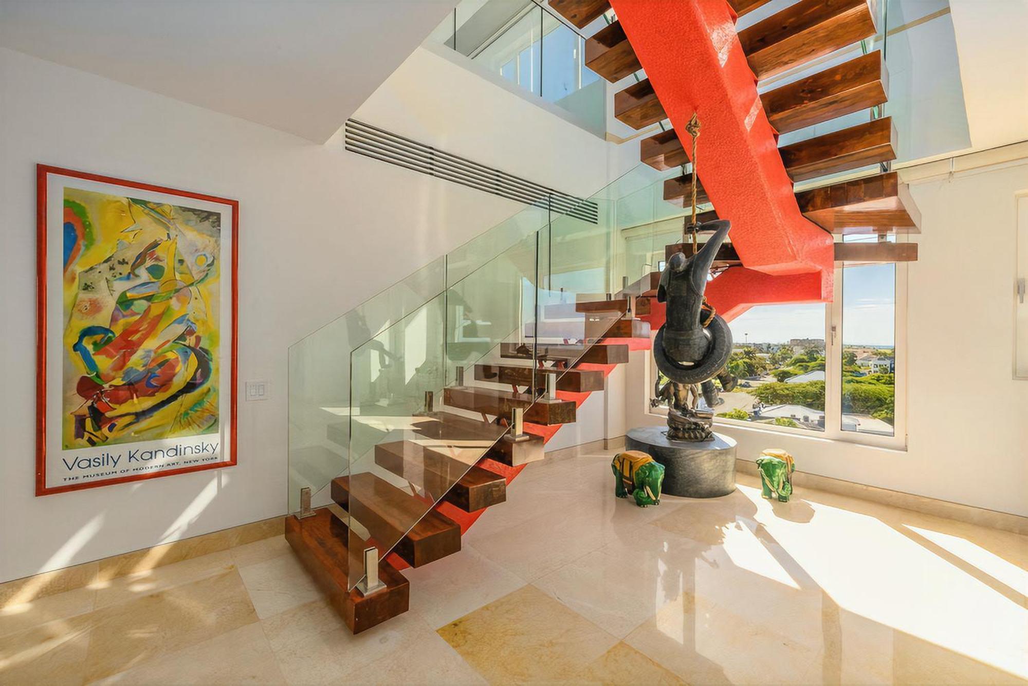Coral 15: Oceanfront Penthouse With Private Pool And Theater *