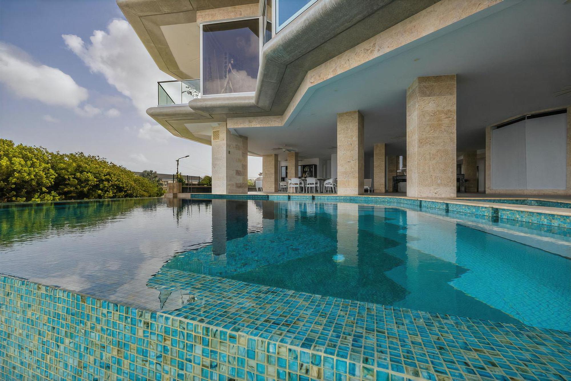Coral 15: Oceanfront Penthouse With Private Pool And Theater Apartment Oranjestad