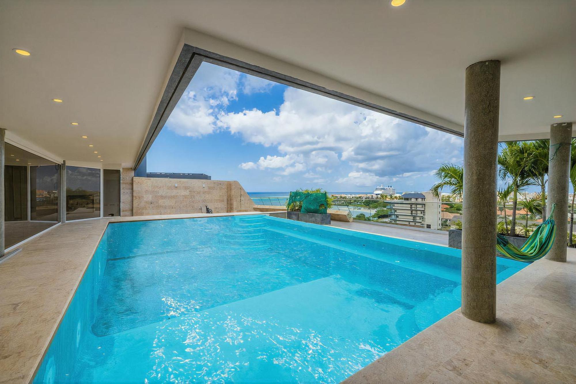 Coral 15: Oceanfront Penthouse With Private Pool And Theater * Oranjestad