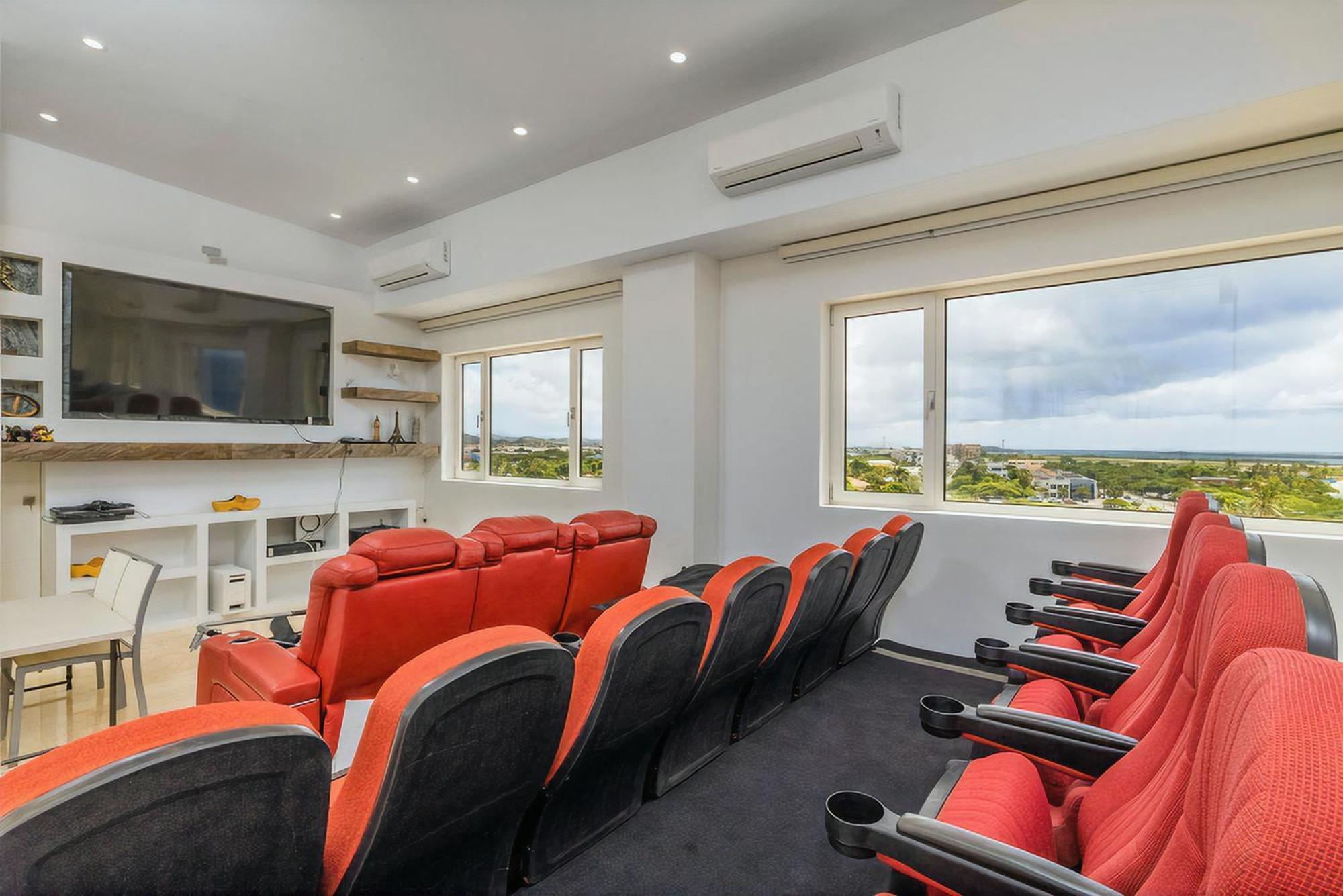 Coral 15: Oceanfront Penthouse With Private Pool And Theater Apartment