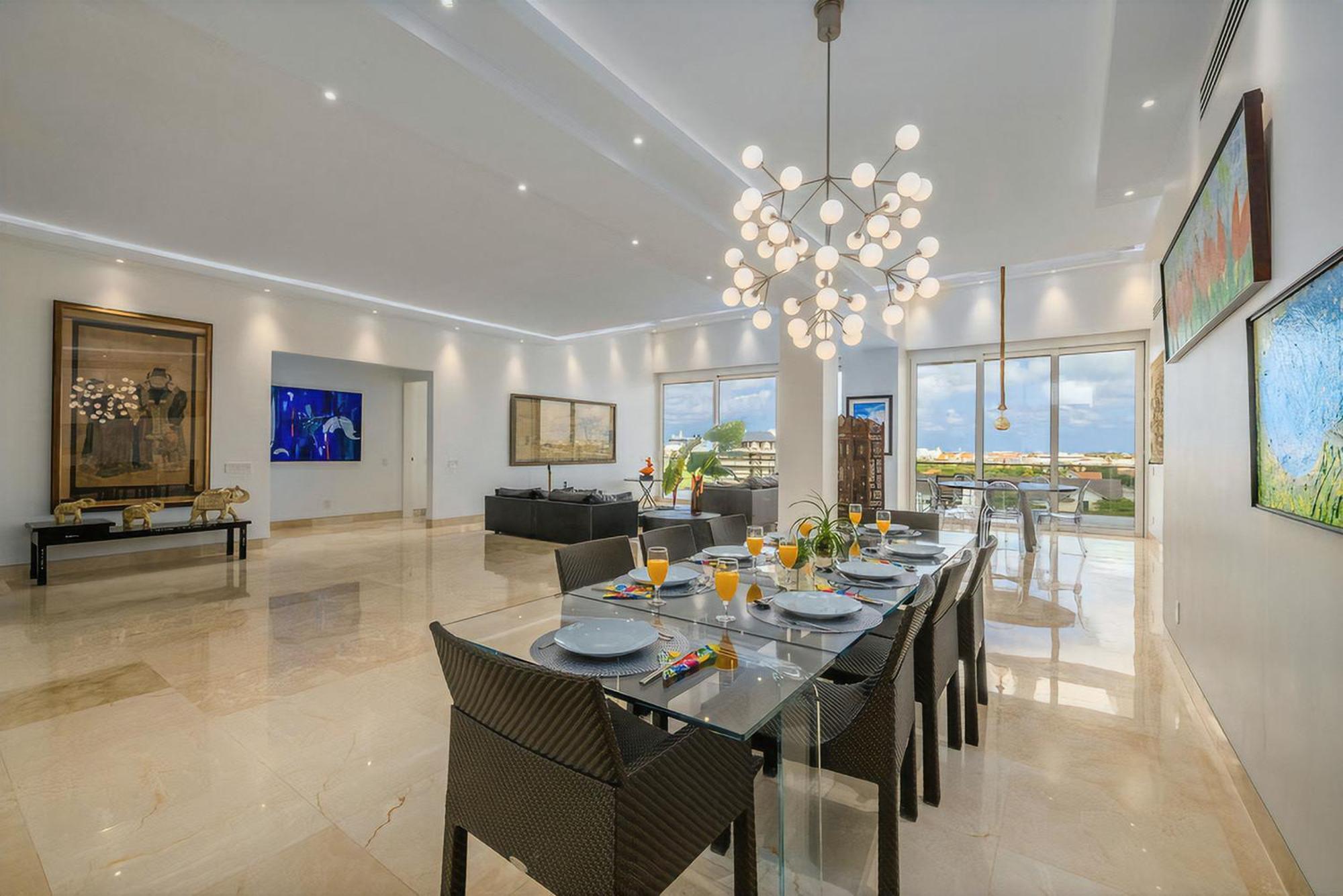 Coral 15: Oceanfront Penthouse With Private Pool And Theater