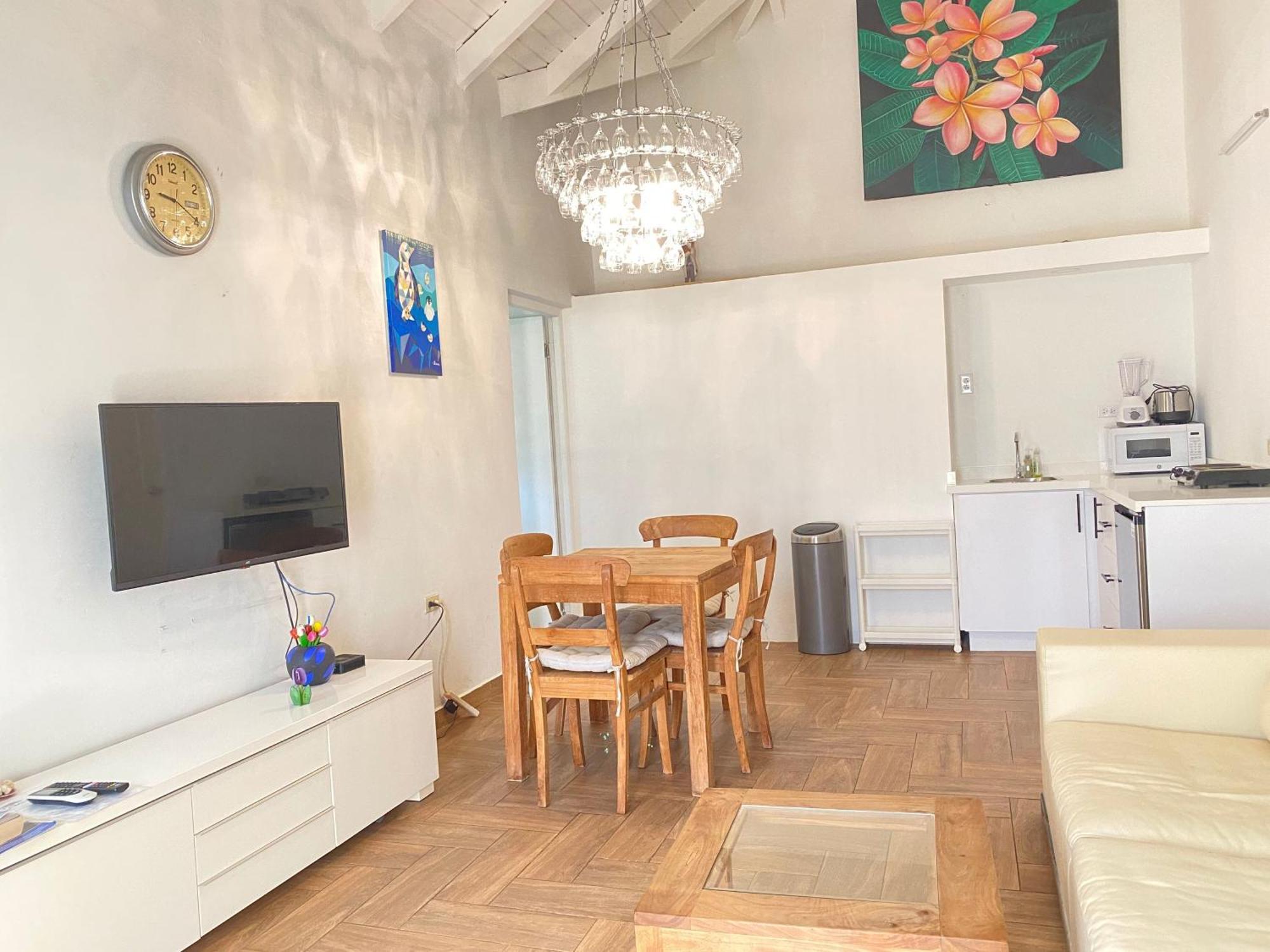 Casalina Garden 2 Blocks To Palm & Kitesurfing School