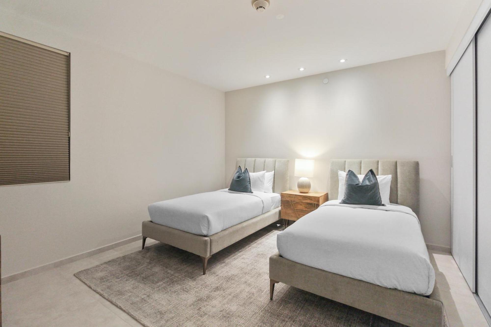 Apartment O Beachfront Residences, By Bocobay Aruba Palm Beach