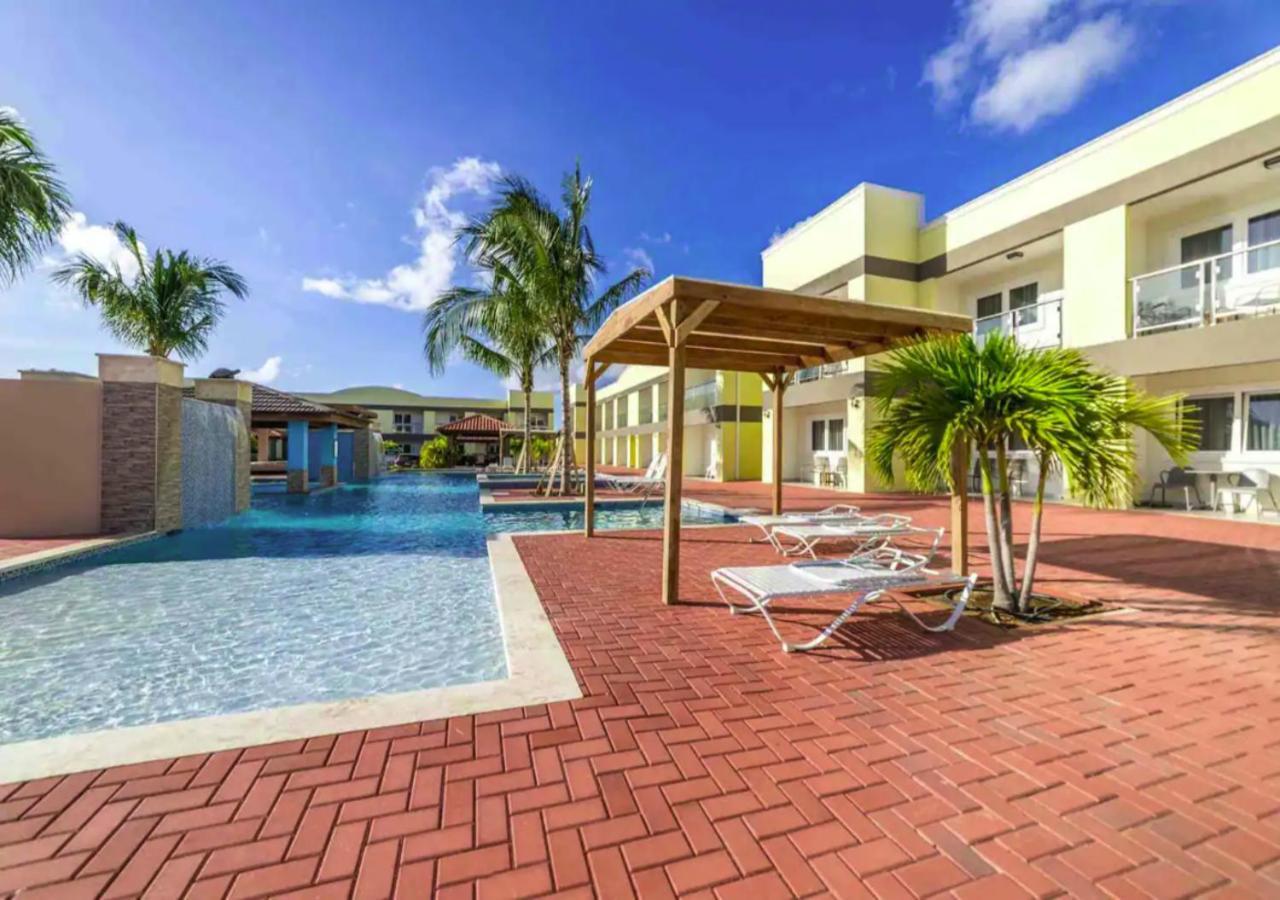 Zen Gardens Apartment, 350 Yards From Eagle Beach! Apartment