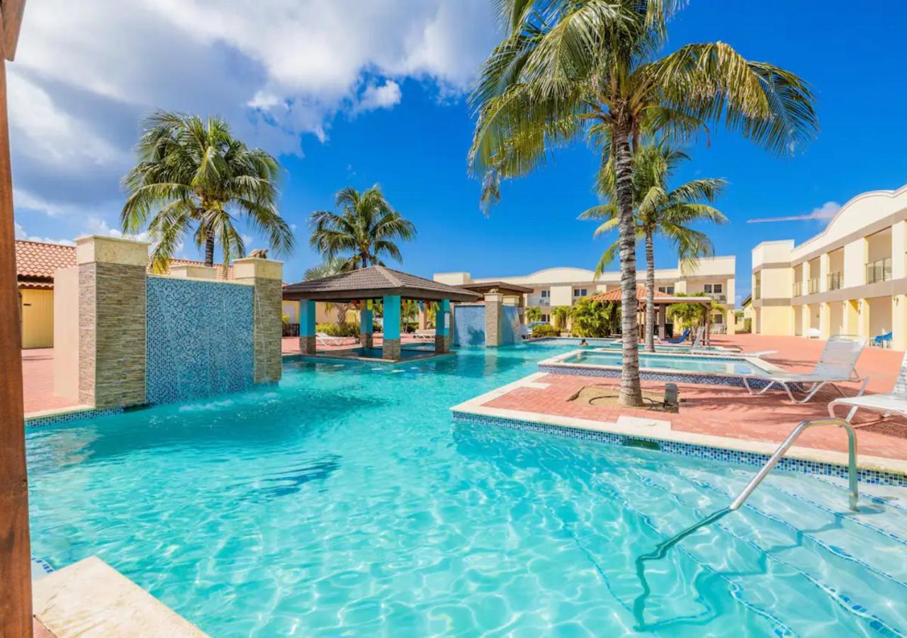 Apartment Zen Gardens Apartment, 350 Yards From Eagle Beach! *